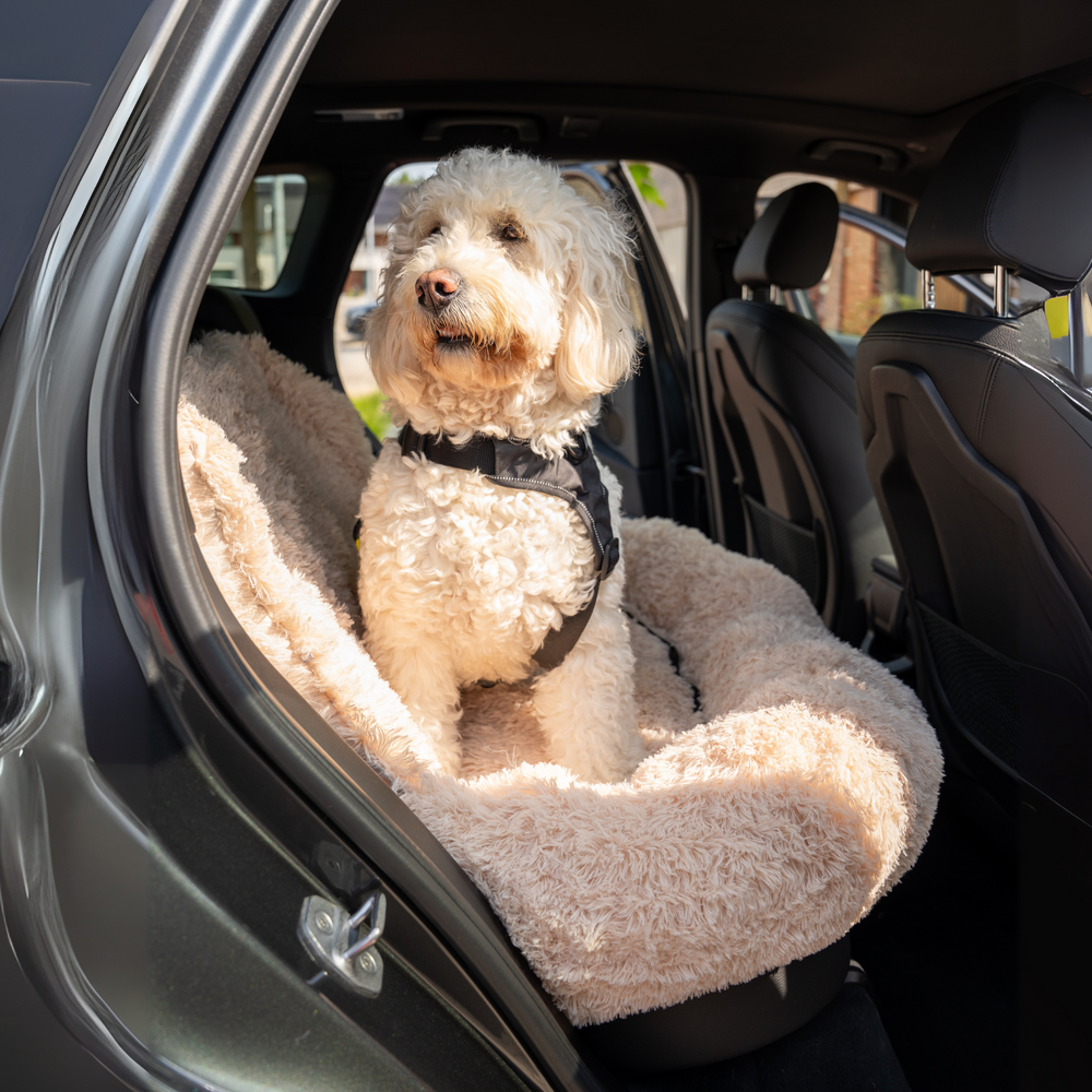 Pet Perfect Fluffy Autostoel Hond (2-in-1) - Hondenmand Auto - Orthopedisch